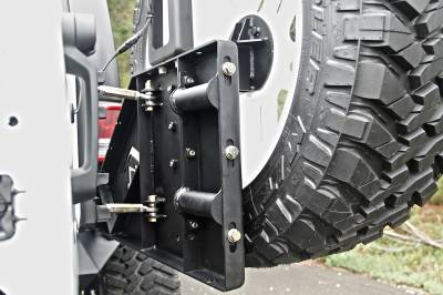 Fab Fours - Fab Fours JP-Y1261T-1 Off The Door Tire Carrier