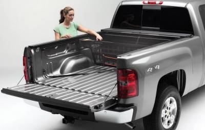 Roll-N-Lock - Roll-N-Lock CM572 Cargo Manager Rolling Truck Bed Divider - Image 2
