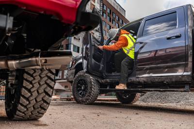 AMP Research - AMP Research 96242-01A Powerstep Vision - Image 4