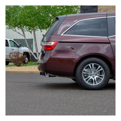 CURT - CURT 13068 Class III 2 in. Receiver Hitch - Image 4