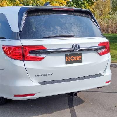 CURT - CURT 13523 Class III 2 in. Receiver Hitch - Image 2