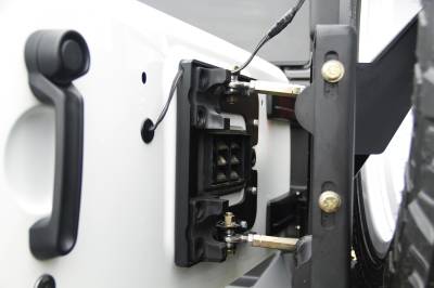 Fab Fours - Fab Fours JP-Y1261T-1 Off The Door Tire Carrier - Image 5