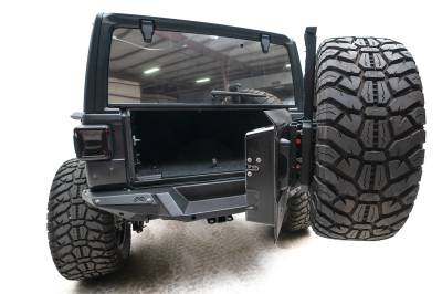 Fab Fours - Fab Fours JL18-Y1851T-B Off The Door Tire Carrier - Image 3