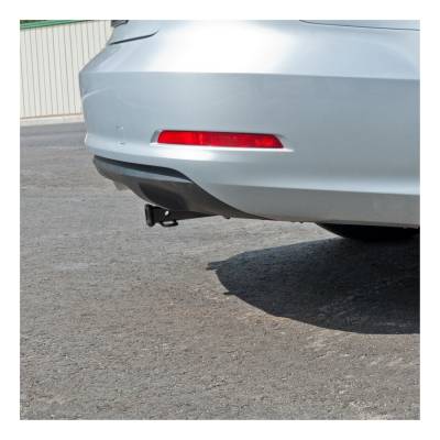 CURT - CURT 113993 Class I 1.25 in. Receiver Hitch - Image 4